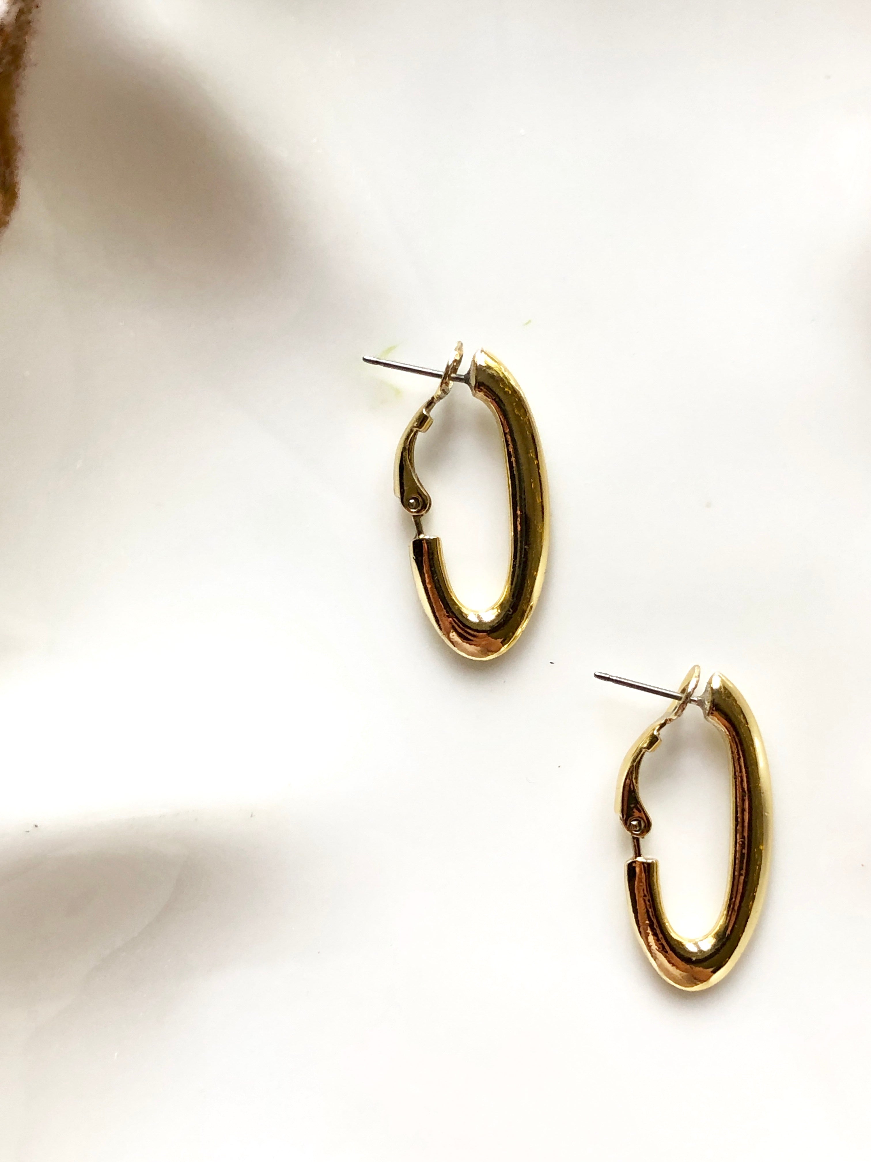 Dainty Gold Hoop Earrings