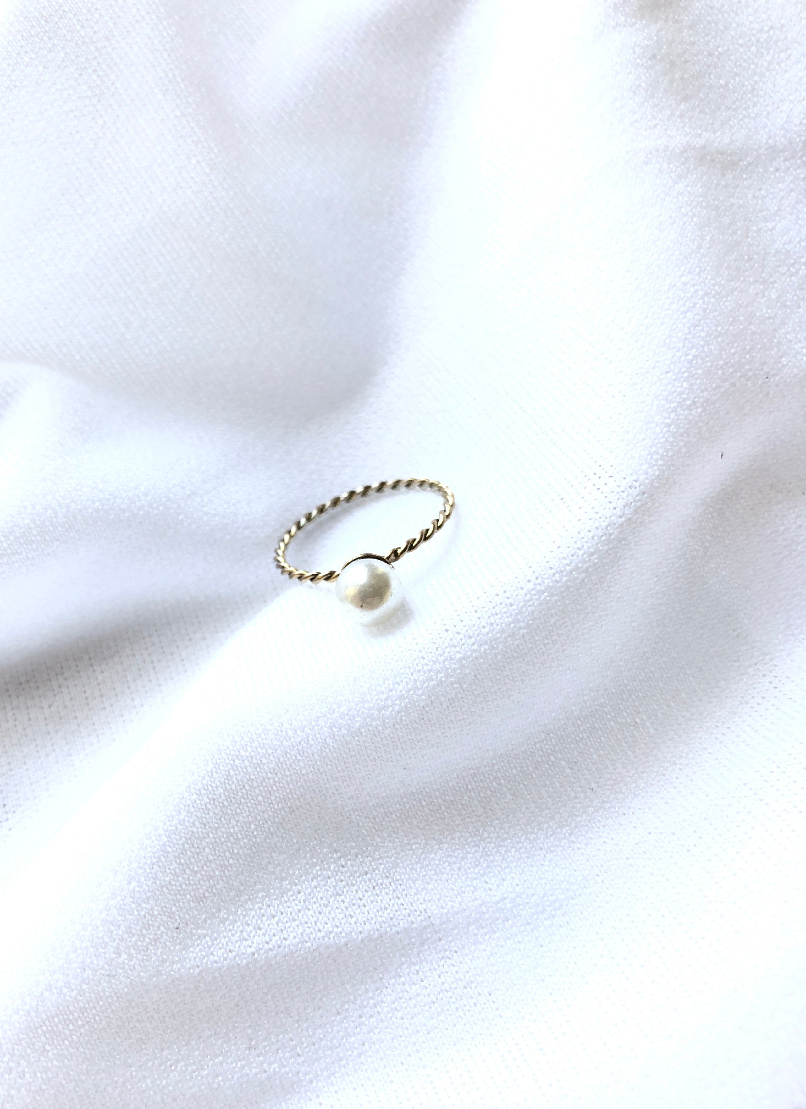 Dainty Pearl Gold Solitaire Ring