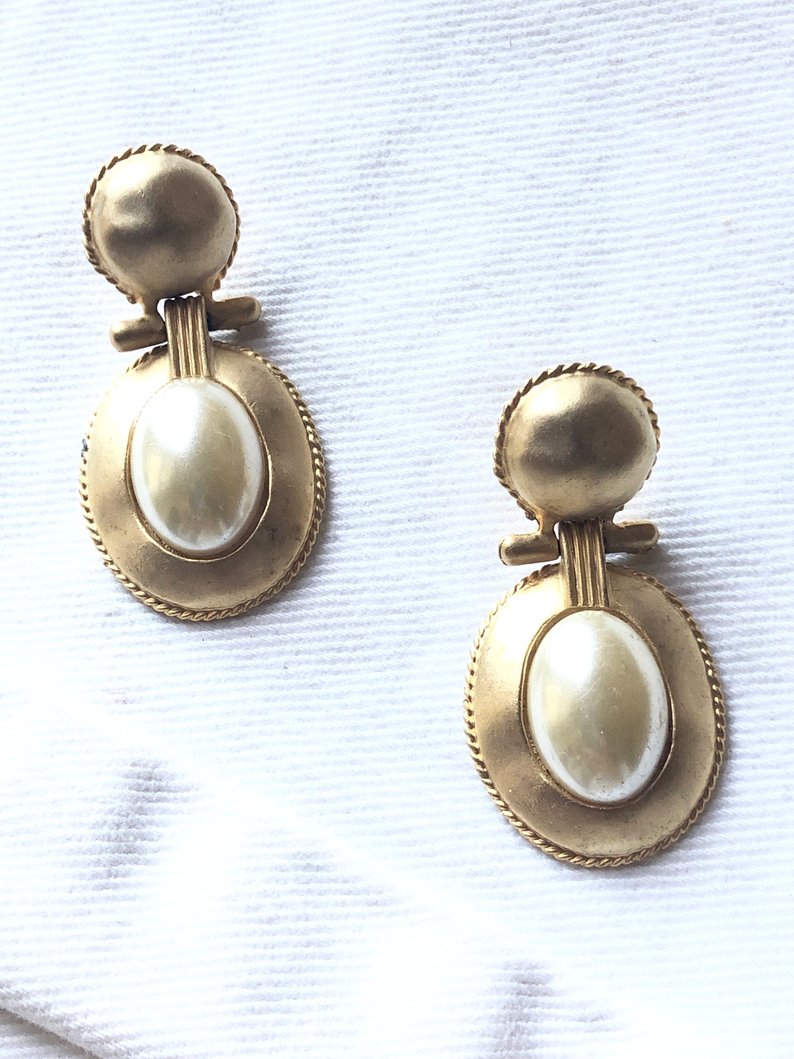 Embed Pearl Gold Door Knocker Statement Earrings