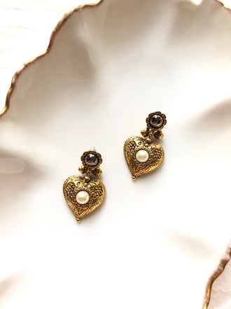Heart Embed Pearl Antique Gold Dangle Earrings
