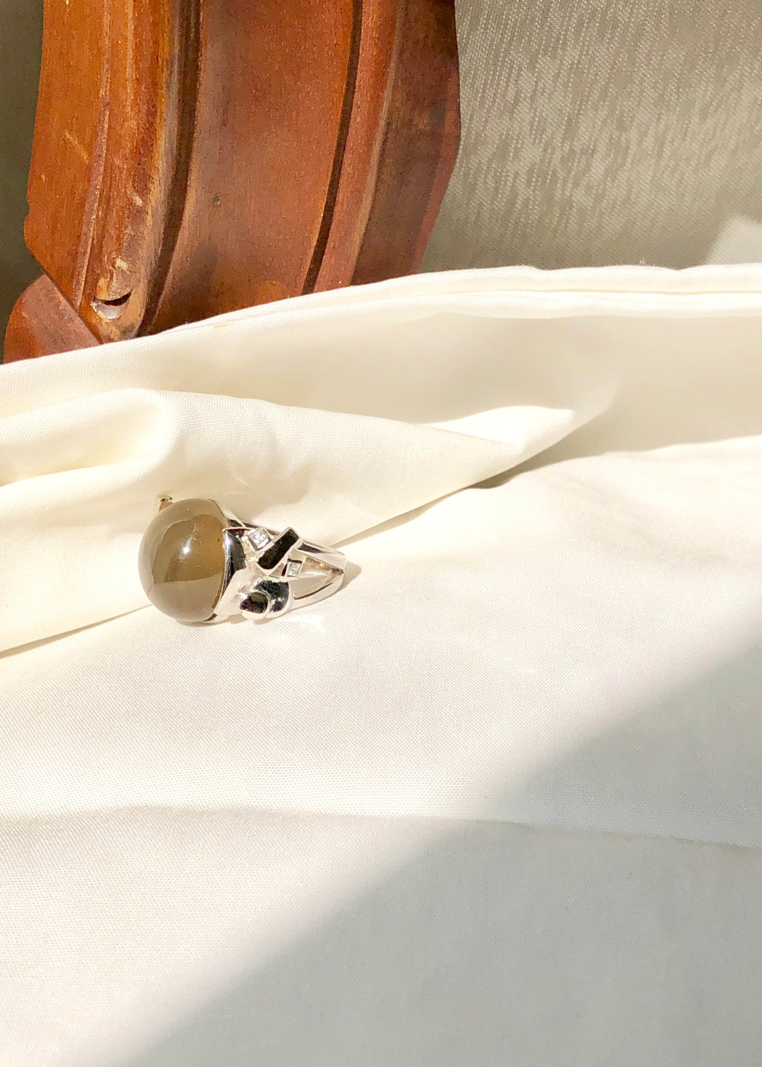 Apple Gummy Opaque Star Moonstone Ring