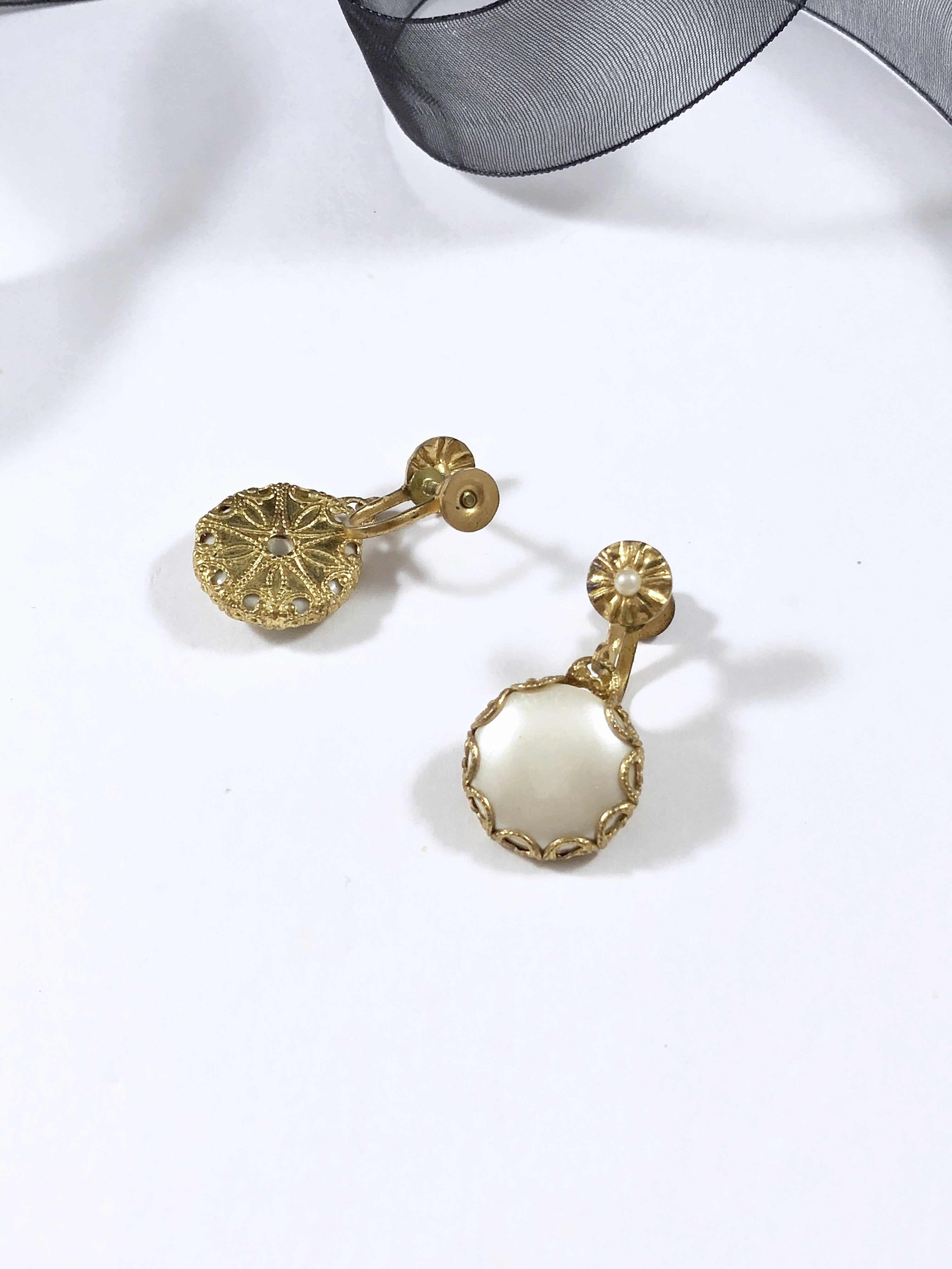 Vintage 60s Gold Dangle Pearl Earrings