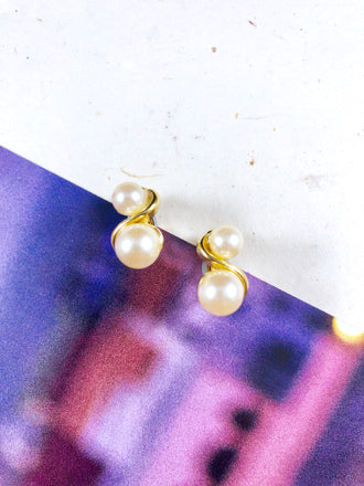 Vintage 60s Infinity Pearl Gold Earrings