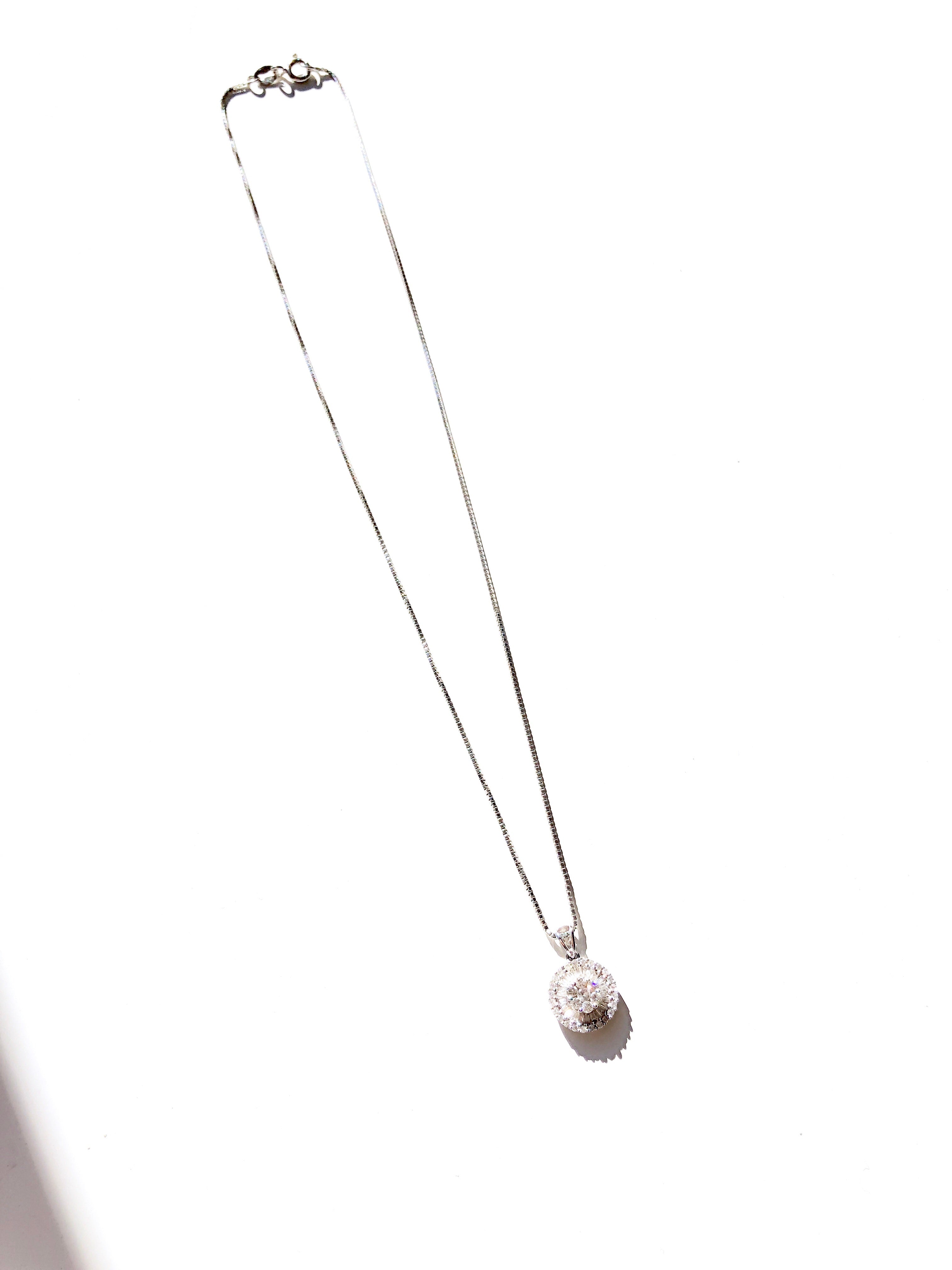 Dandelion Diamond Nacklace