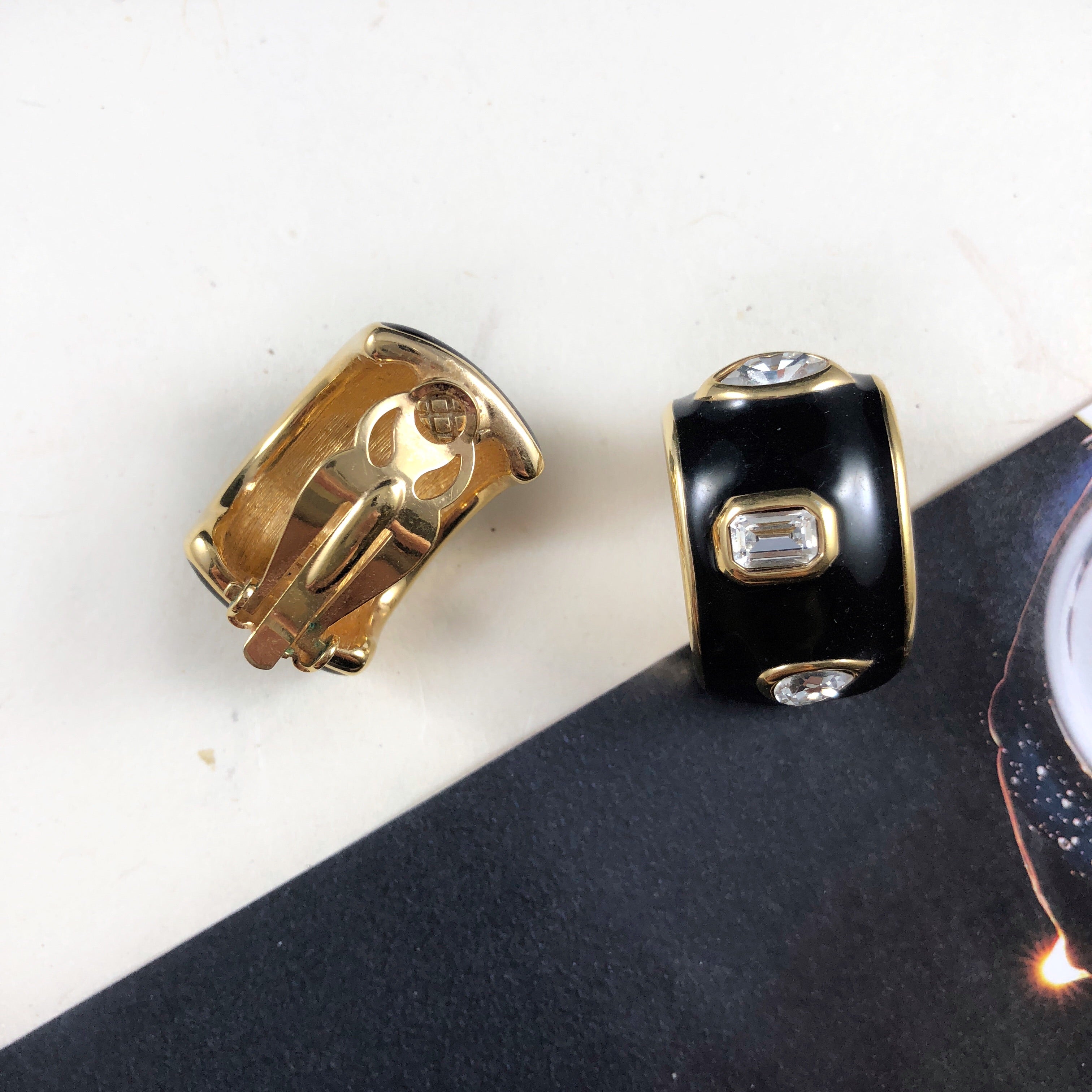 Vintage 70s Swarovski Black Enamel Roca Earrings – BOITE LAQUE