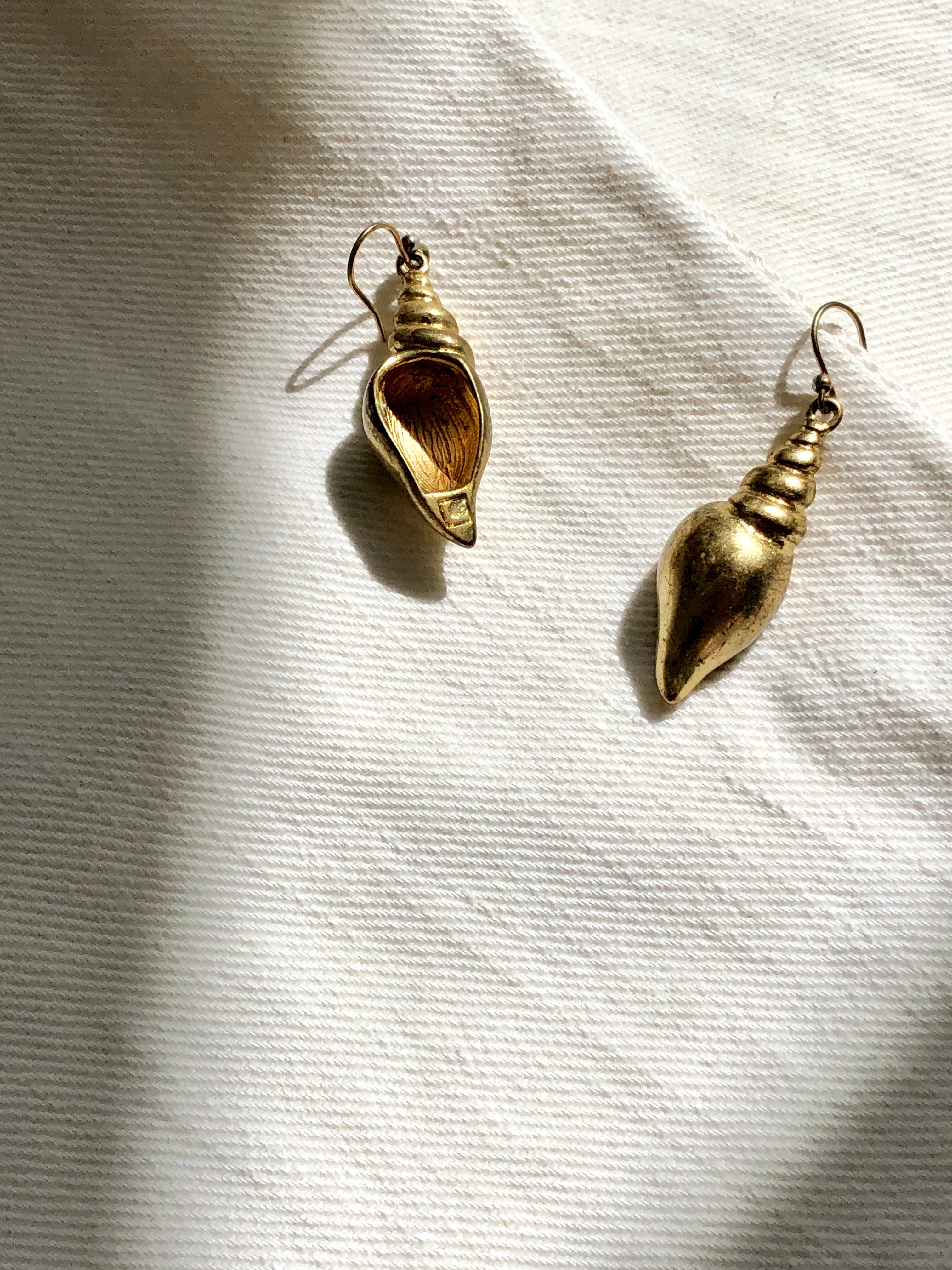 Vintage Gold Sea Shell Drop Earrings