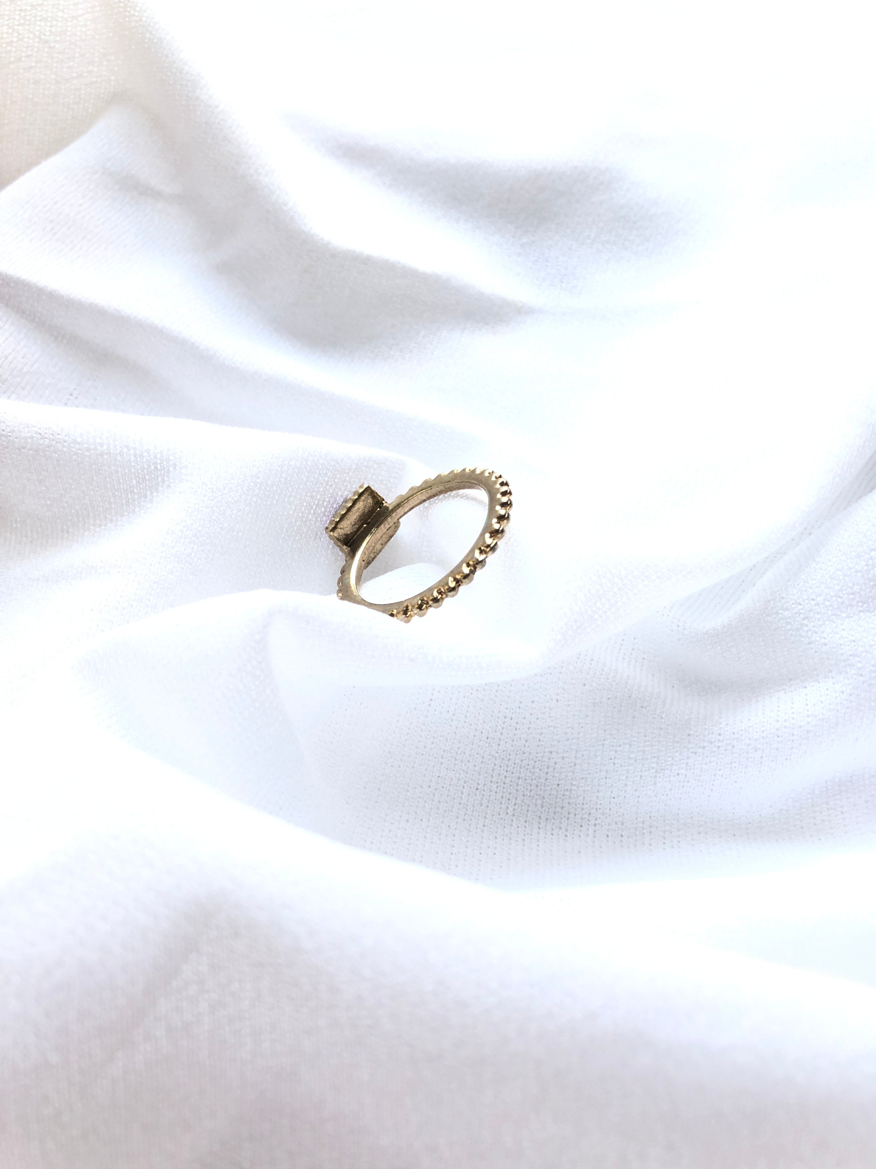 Vintage Square Violet 14k Gold Plated Solitaire Ring