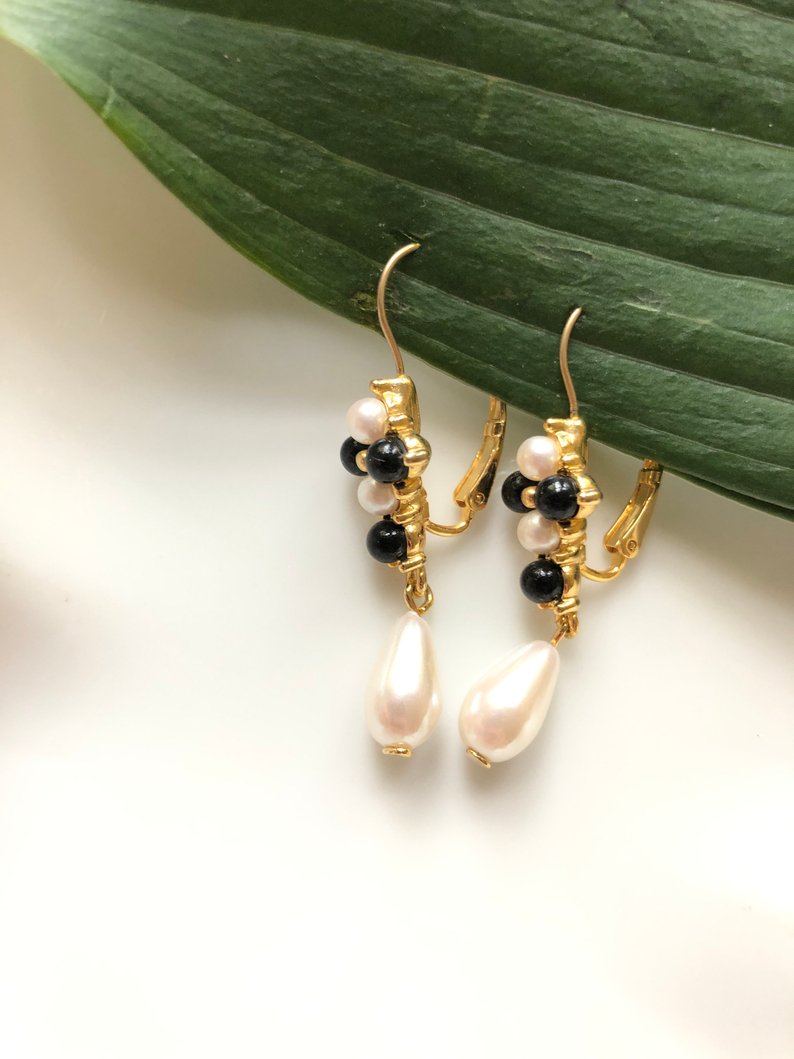 Teardrop Pearl & Black Bead Gold Dangle Earrings