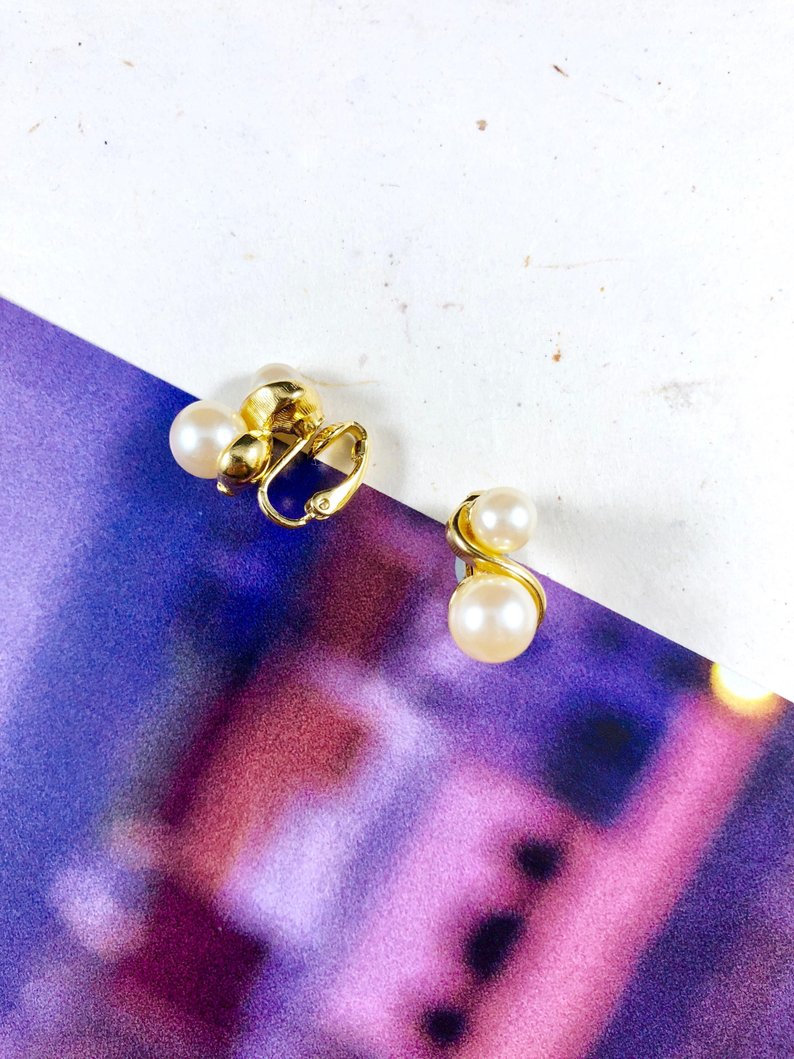 Vintage 60s Infinity Pearl Gold Earrings